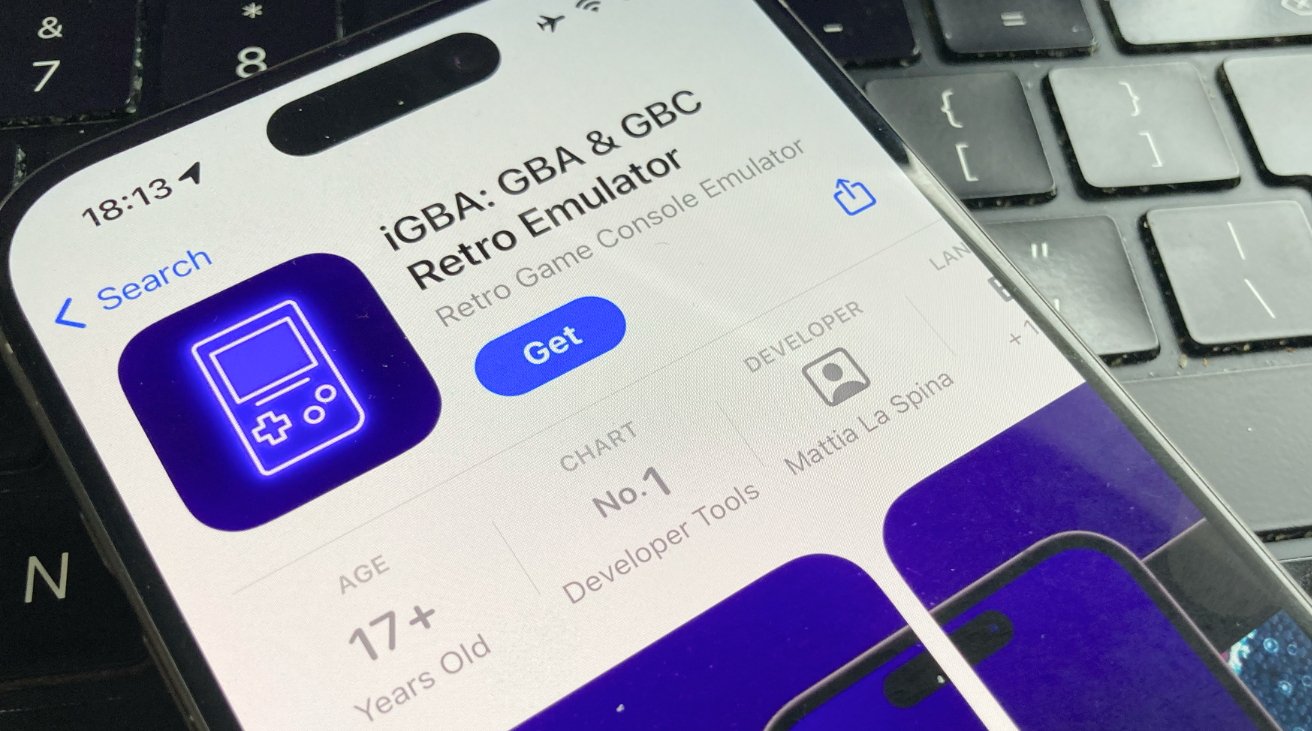 App Store&#8217;s first emulator looks like it&#8217;s an ad-loaded knockoff