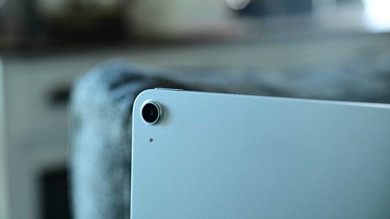 Closeup on the rear-facing iPad Air camera