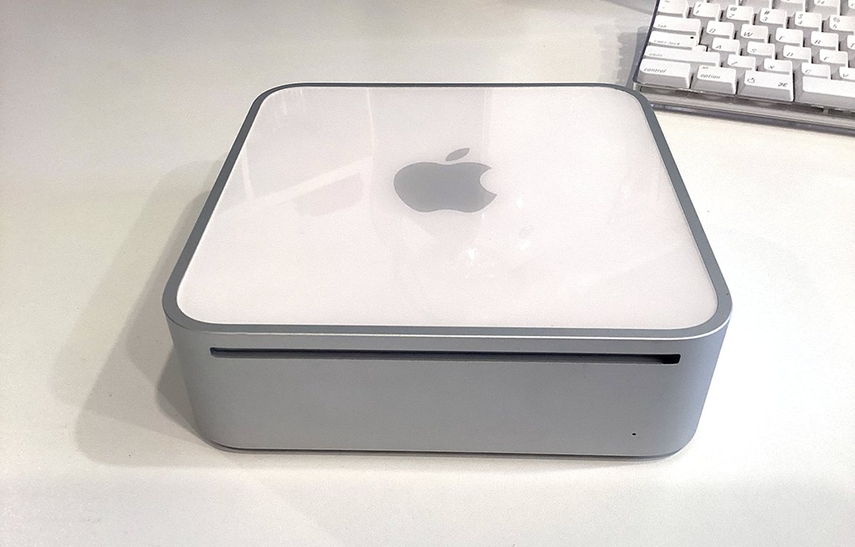 10th generation Mac mini 2.26GHz from Apple.