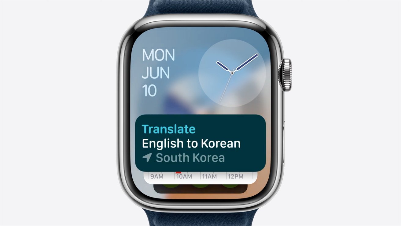 The translation app appears in the Smart Stack