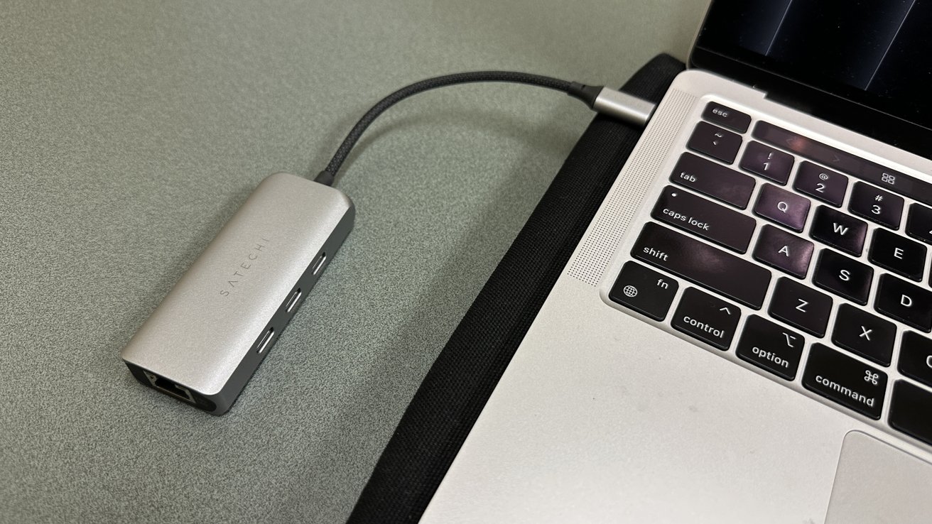 Satechi 4-in-1 USB-C Hub review - Next to a MacBook Pro, the hub doesn't take up much space on its own.