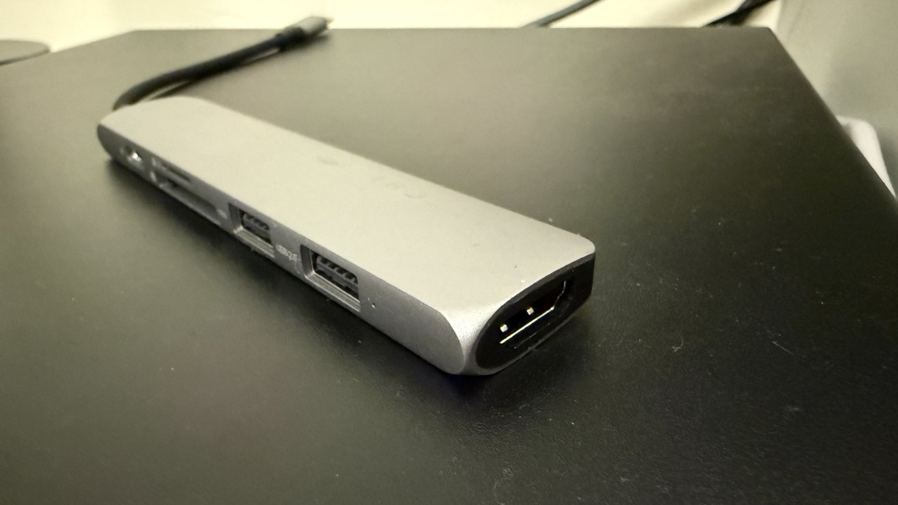 Satechi 6-in-1 Slim USB-C Adapter review: HDMI port in view.