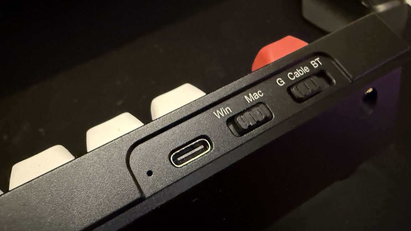 Keychron Q5 HE review: Switches on the back for OS and connectivity.