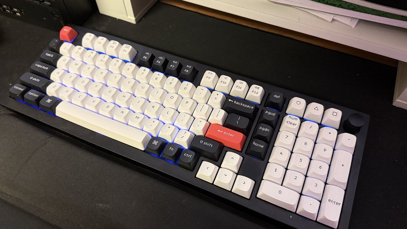 Keychron Q5 HE review: 96% layout with an aluminum body takes up a bit of space.