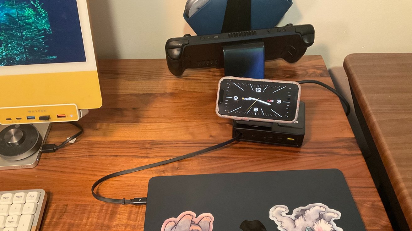 BASEUS NOMOS 5-in-1 Charger Desktop