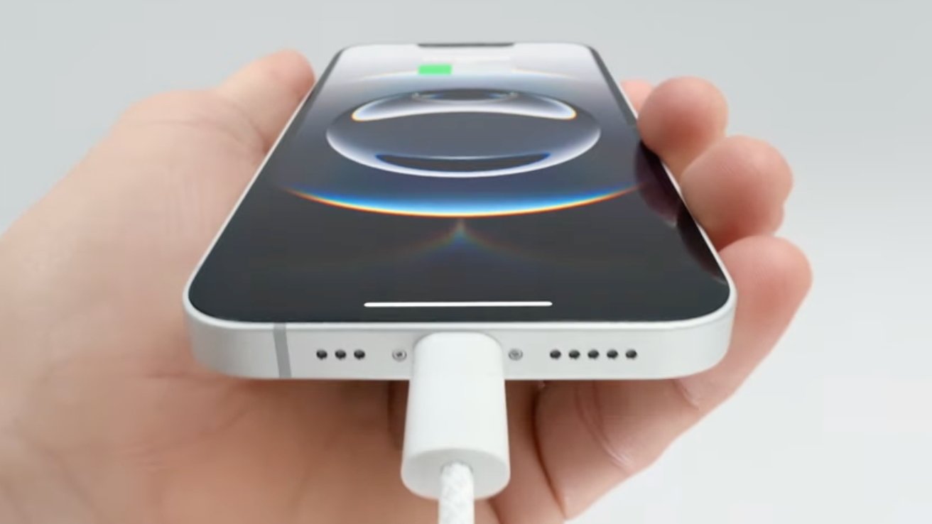 photo of Apple thinks the iPhone 16e target market doesn't care about MagSafe image