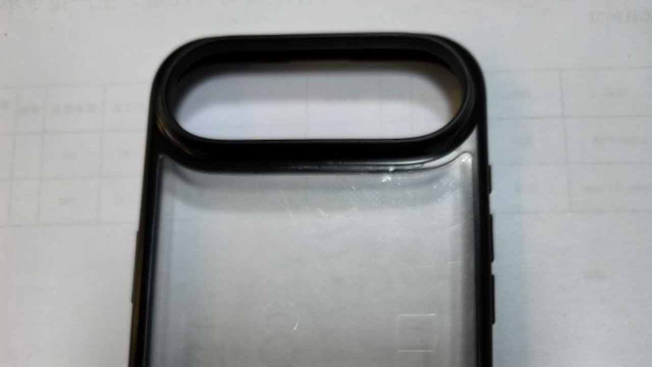 Leaked iPhone 17 Air case backs up camera bar claims