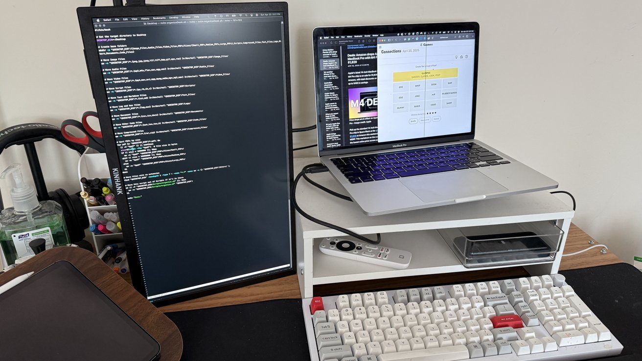 KinHanK K18G Monitor review: The stand makes it simple to transition the monitor into portrait mode.