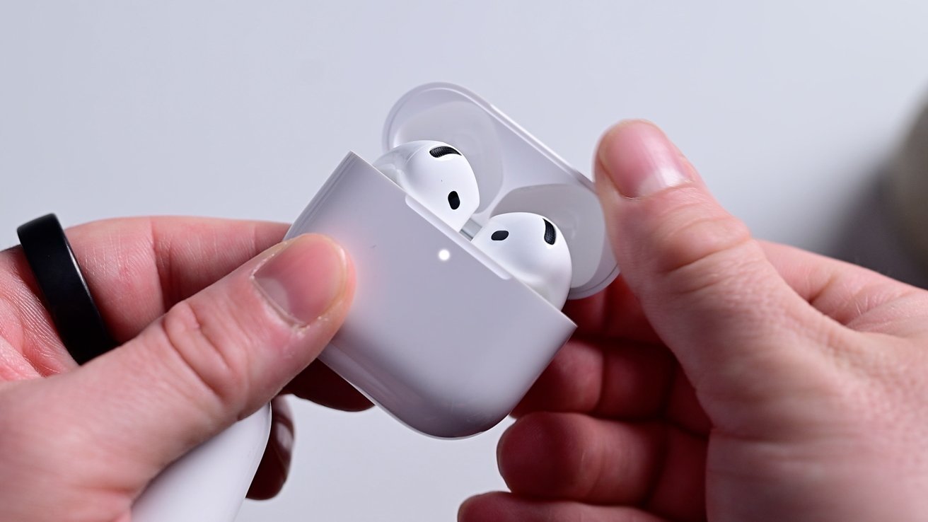 Crime blotter: Two sentenced in AirPod theft scheme