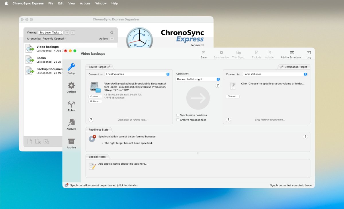 Computer screen displaying ChronoSync Express software with backup configuration options for source and destination targets, readiness state, and special notes section.