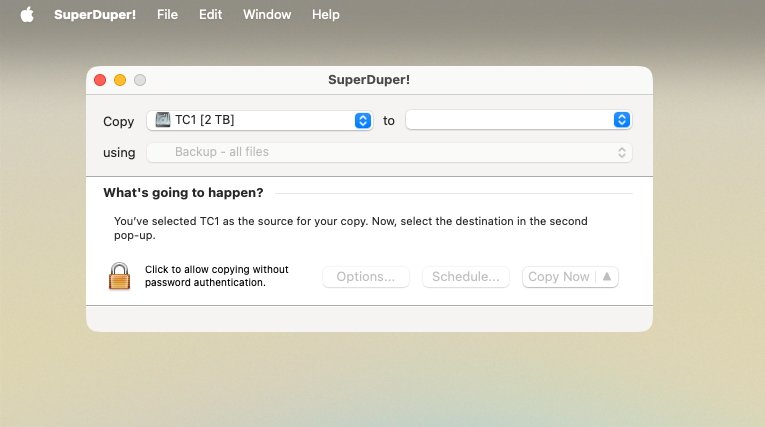 SuperDuper! application window with options to copy data from one location to another, including backup settings and an option for password-free copying.