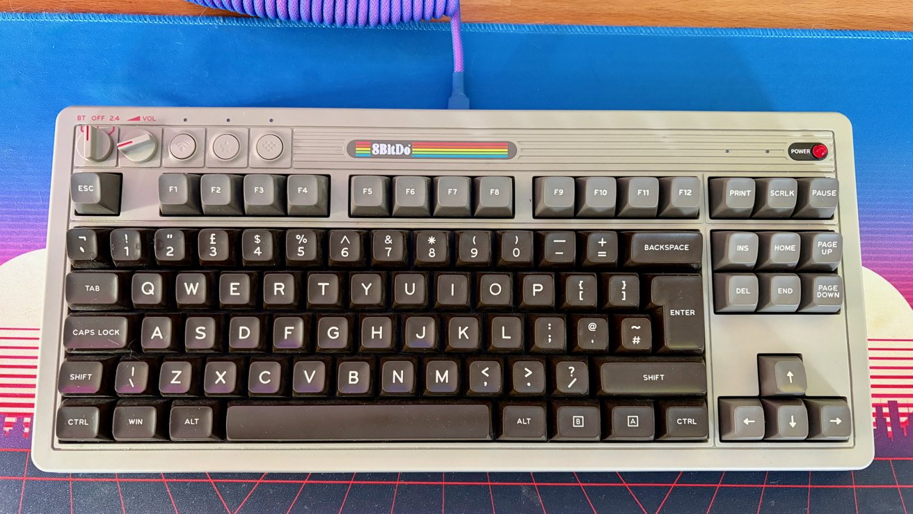 8Bitdo Retro C64 Mechanical Keyboard review