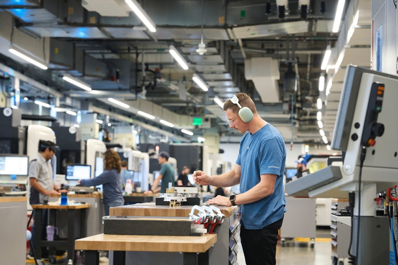 White House: Apple set to announce a major investment