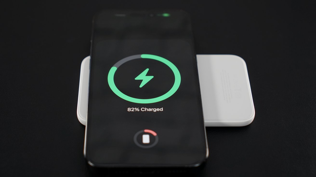 MagSafe Battery for iPhone Air absolutely does not fit properly on