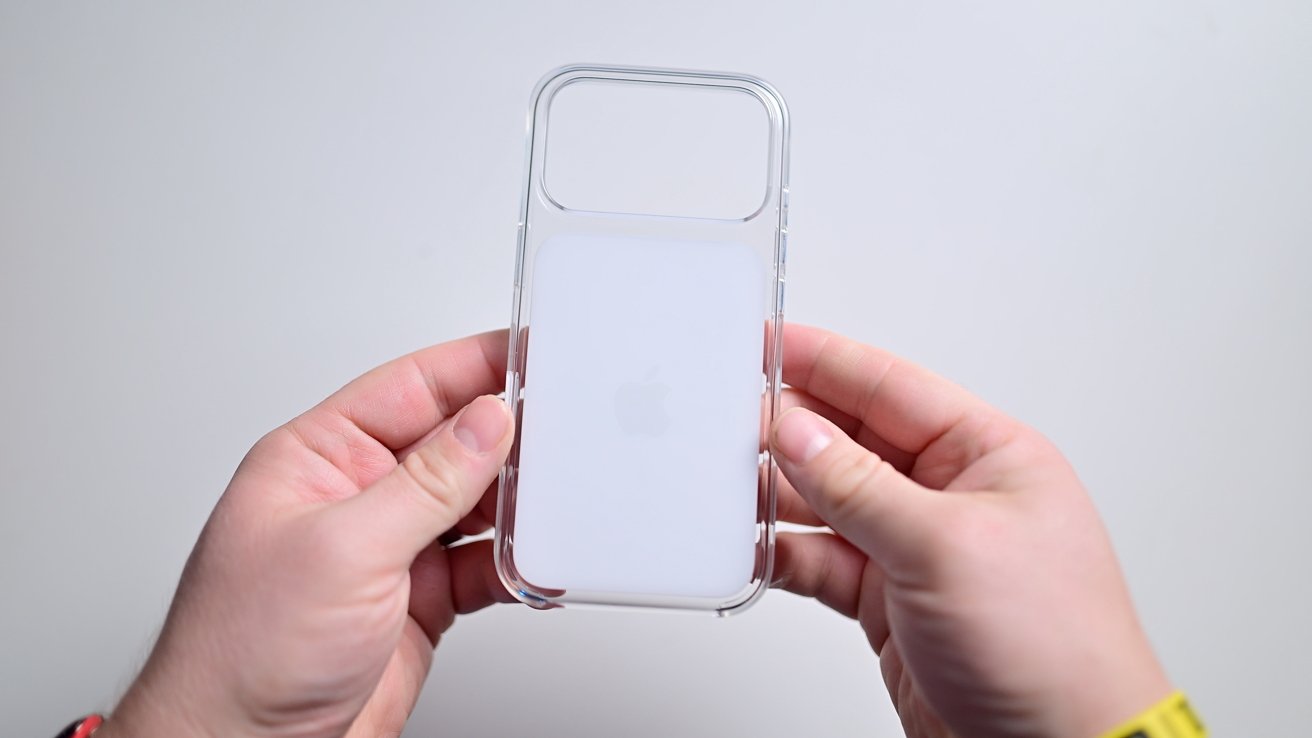 Testing out all of Apple's iPhone 17 cases