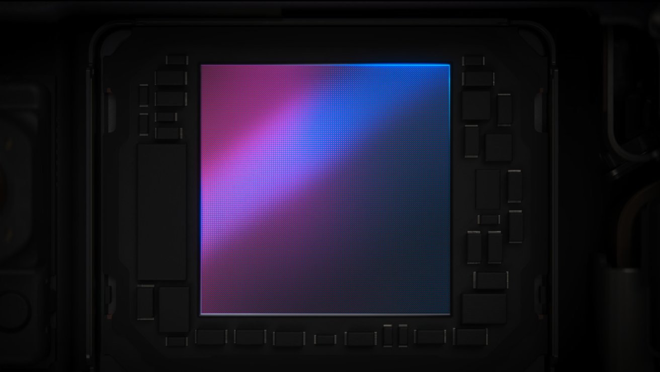 Square selfie sensor illustration on iPhone 17