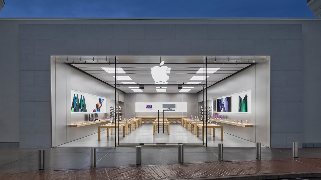 Crime blotter: Three charged in Apple delivery truck robbery
