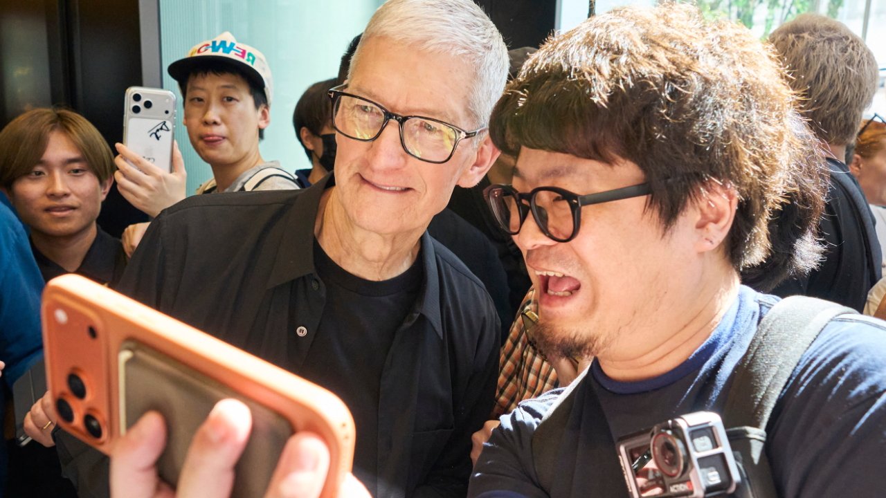 photo of Tokyo's Apple Ginza welcomes thousands to its reopening image