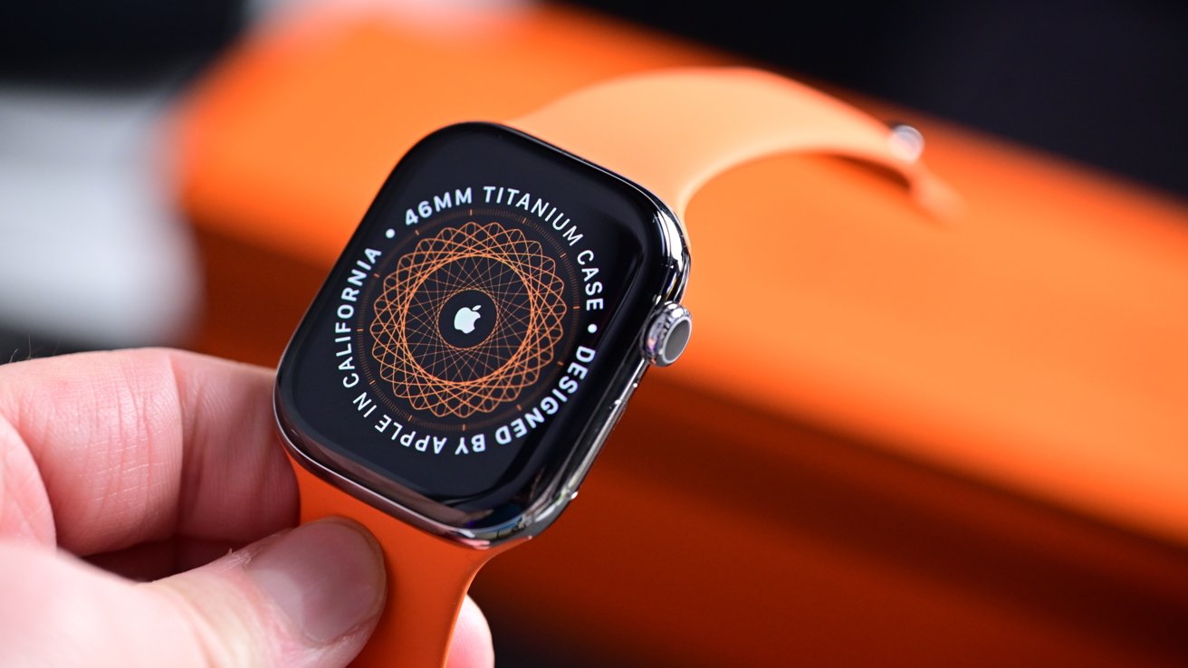 65256-136468-Holding-Apple-Watch-Hermes-During-Setup-xl