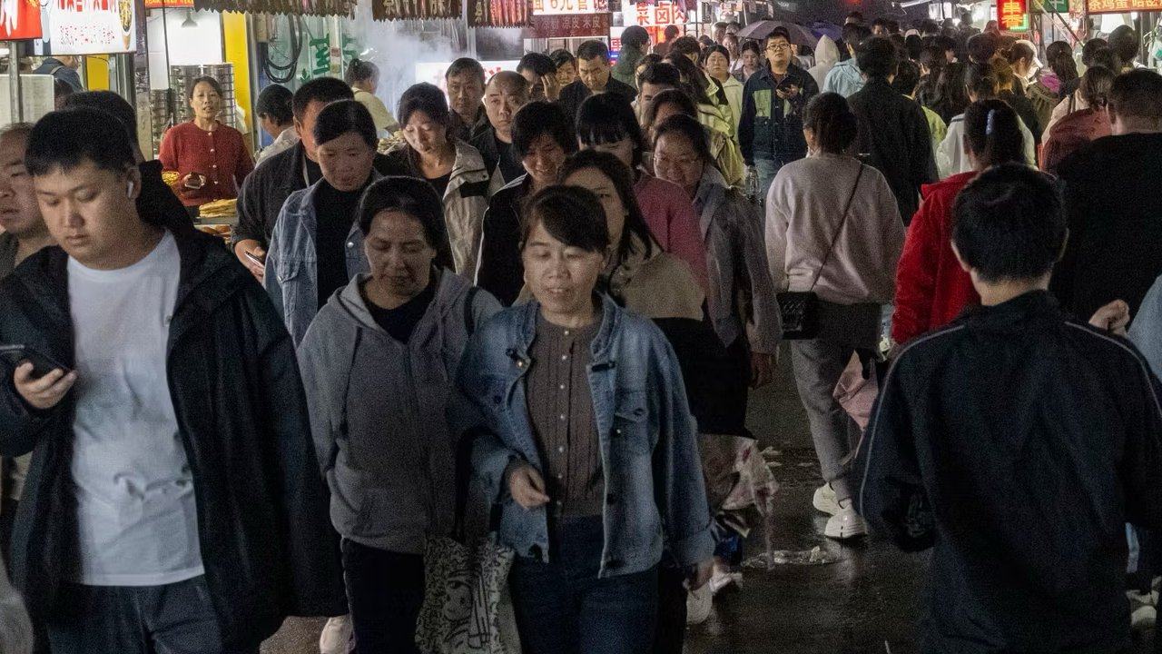 photo of iPhone assembly is shifting to India, but Chinese workers still face long hours for low pay image