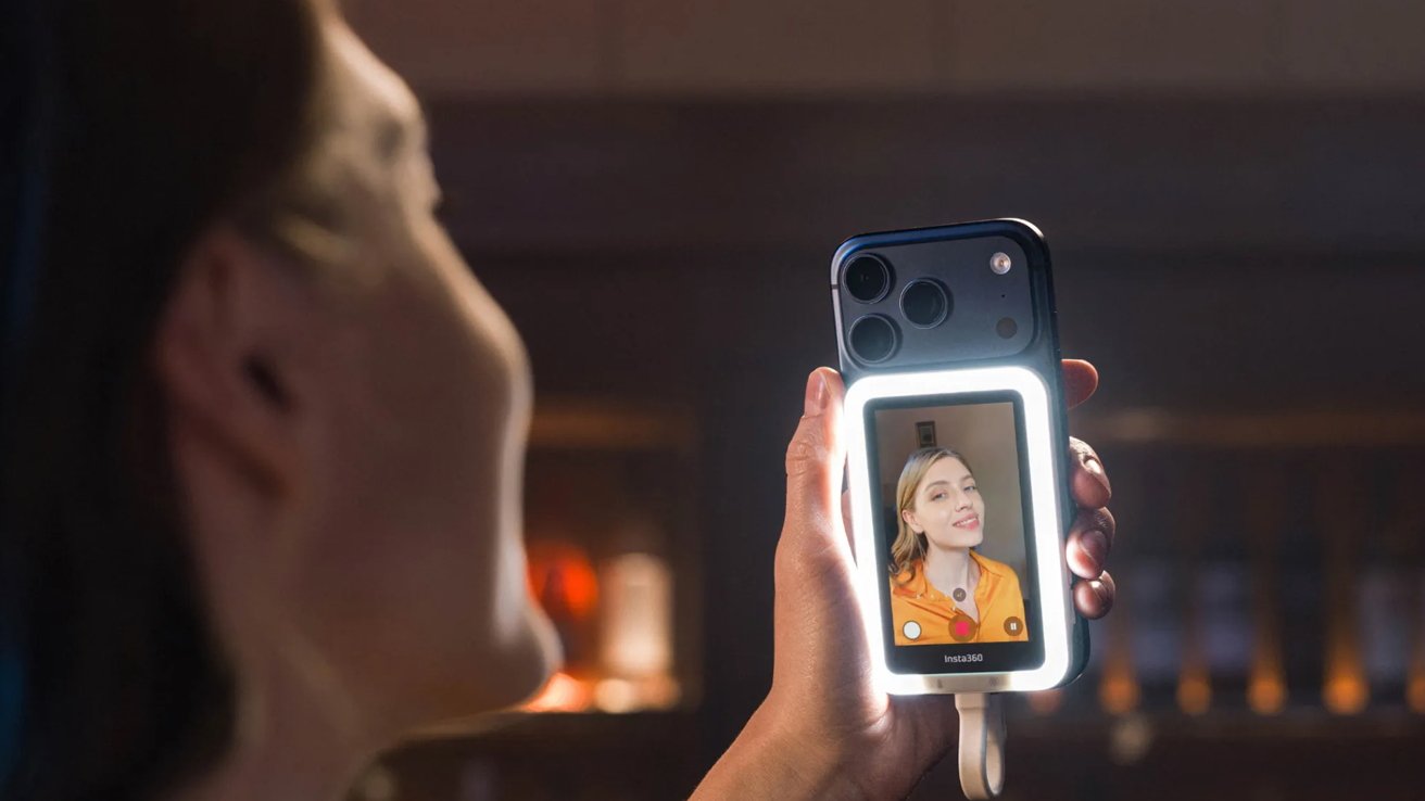 Insta360's Snap Selfie Screen makes rear-camera shooting on iPhone easier