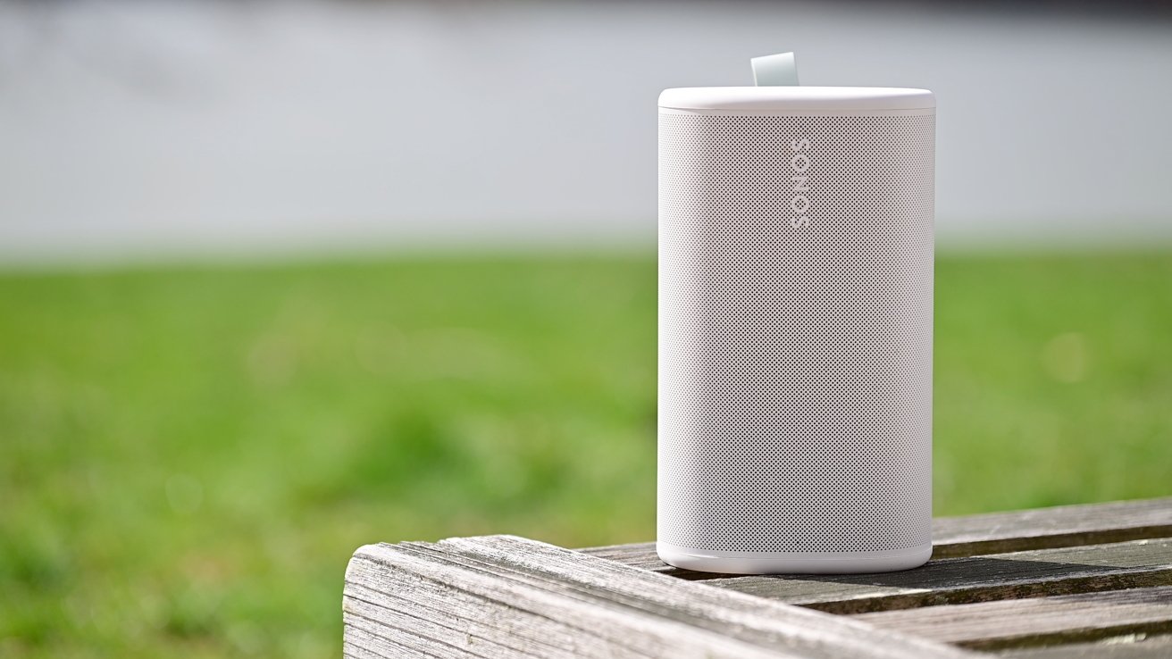 Sonos Play review: Sonos is back with the Goldilocks of portable speakers