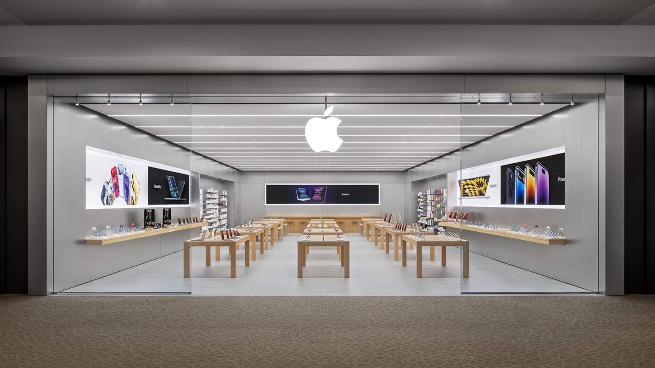 Apple Store closures make sense to Apple, but not to the community