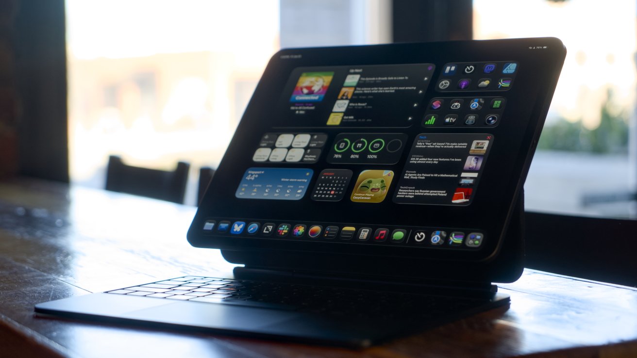 Liquid Glass customization & better Apple Intellig