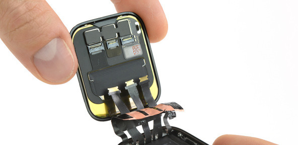 apple watch series 4 water resistance